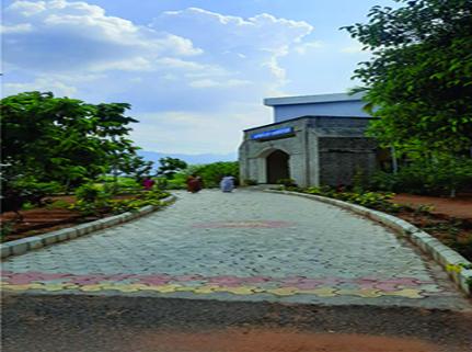 Tactile  Path - Campus II.jpg