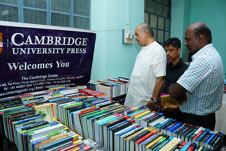 Library Book exhibition 21-22 01 2016