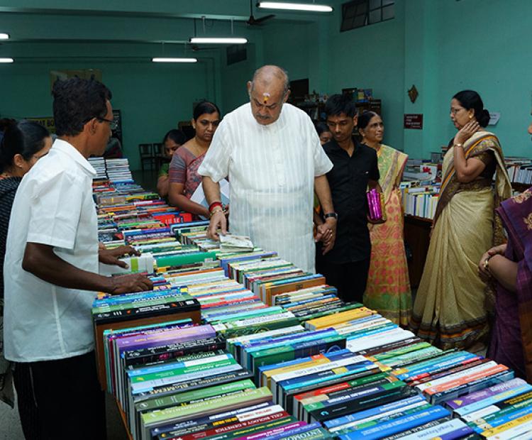 Library Book exhibition 21-22 01 2016